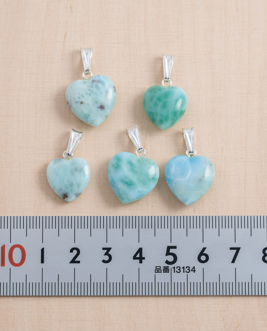 B2B_22.11.0001_v2_Larimar-stein-Herz-Anhaenger-in-hoher-qualität B2B 22.11.0001 v2 Larimar stein Herz Anhaenger in hoher qualitaet – CONLIGHT