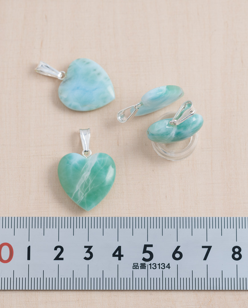 B2B_22.11.0013_v3_Larimar-stein-Herz-Anhaenger-in-hoher-qualität B2B 22.11.0013 v3 Larimar stein Herz Anhaenger in hoher qualitaet – CONLIGHT